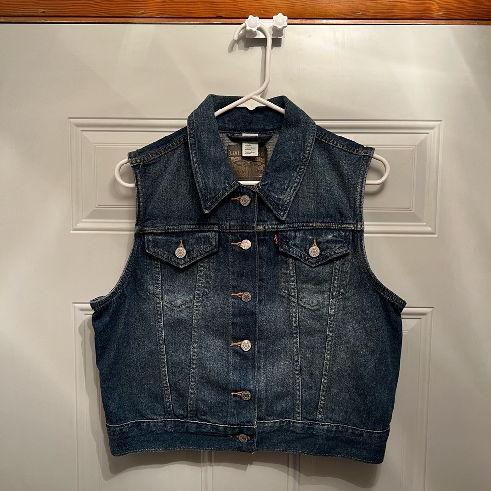 Levi's Jean Vest Girls Sz Large.